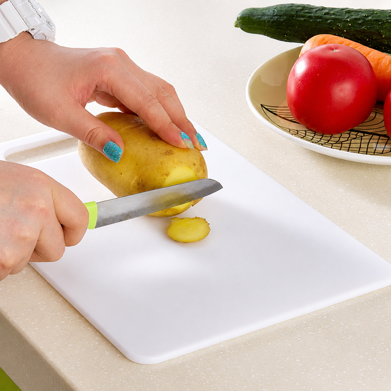 Heavy-Duty Kitchen Chopping Board. | BPA-Free Kitchen Cutting Board for Vegetables, Fruits & Daily Cooking